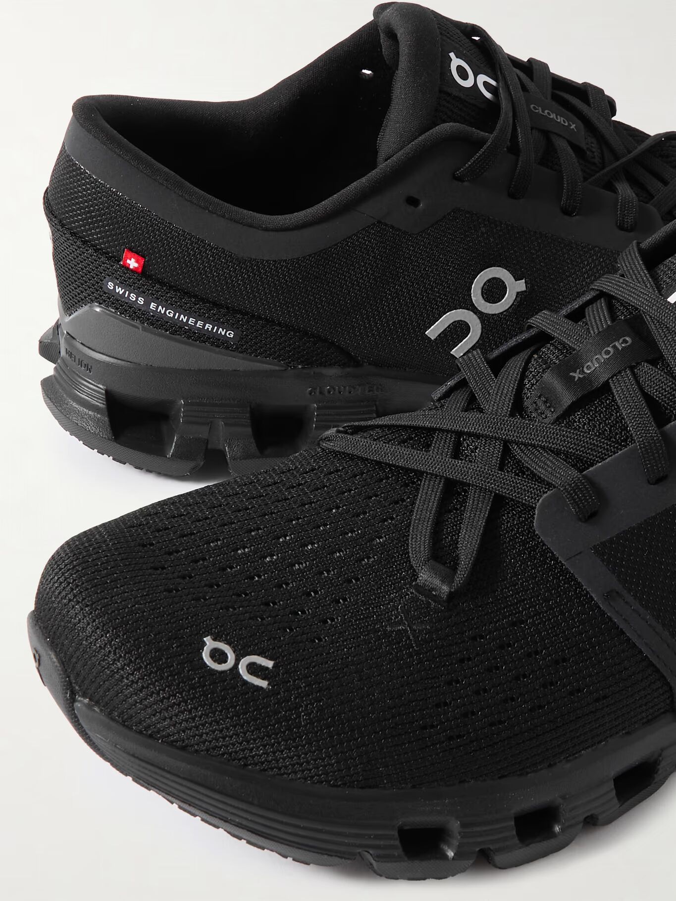 Кроссовки для бега CloudX4 с сетчатой отделкой и резиной ON, черный
Кроссовки для бега CloudX4 с сетчатой отделкой и резиной ON, черный