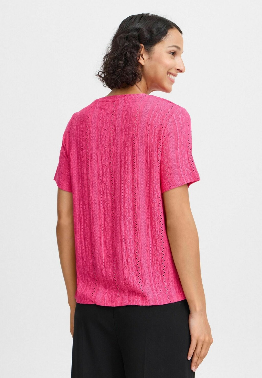 Базовая футболка RASMINE b.young, розовый
Базовая футболка RASMINE b.young, розовый