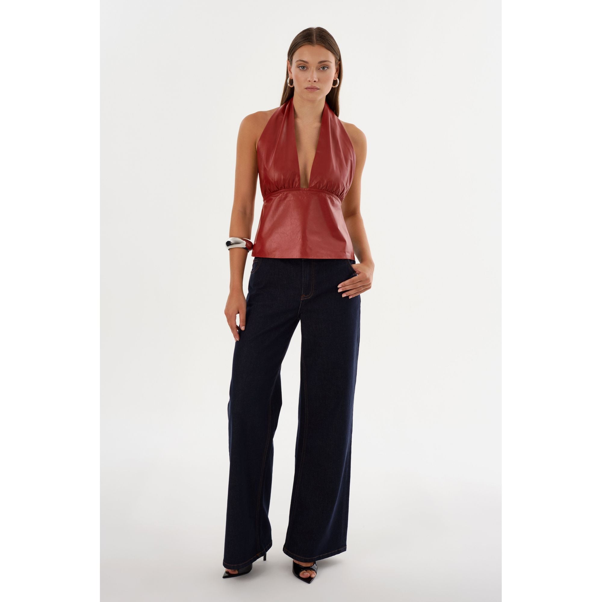 Бетани | Кожаный топ-халтер Lamarque, красный
Бетани | Кожаный топ-халтер Lamarque, красный