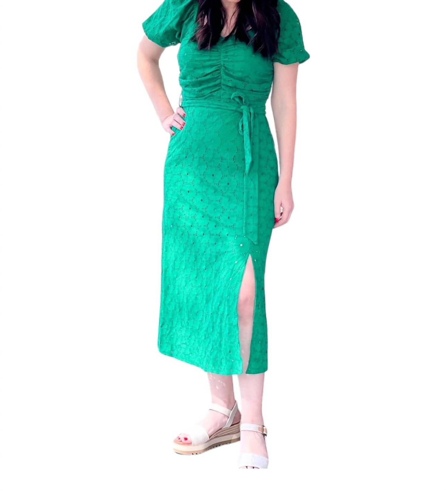 Платье Лесли в зеленом цвете GILLI
Платье Лесли в зеленом цвете GILLI