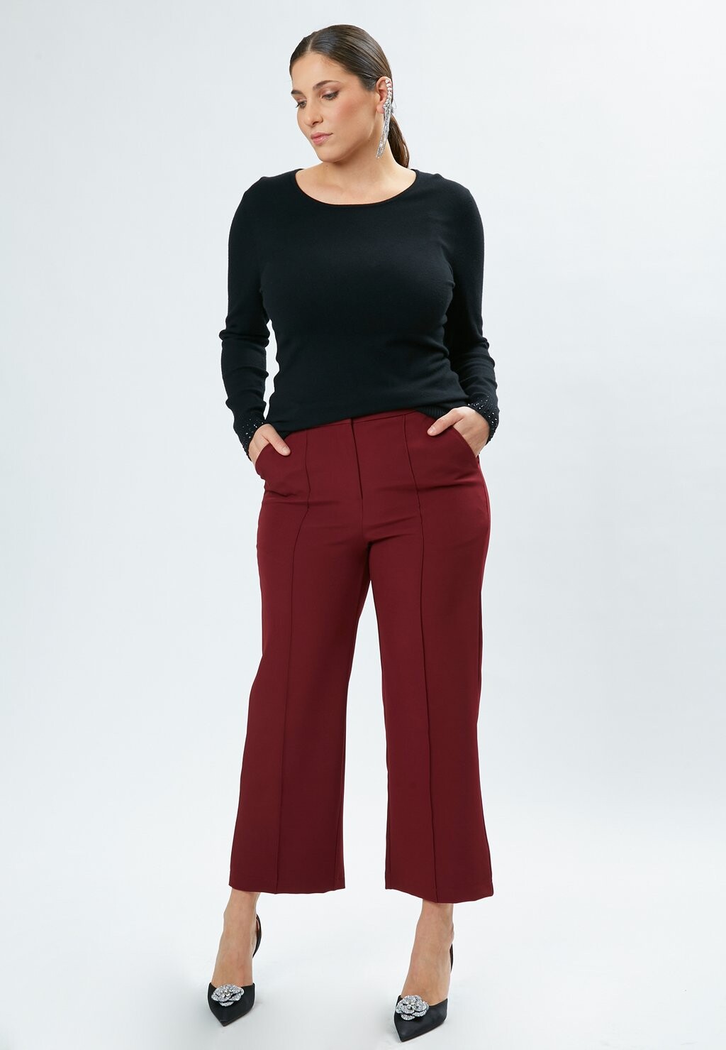 Джемпер RHINESTONES CUFF Maison Form'elle, черный
Джемпер RHINESTONES CUFF Maison Form'elle, черный