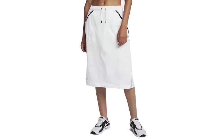 Повседневная длинная юбка женская белая Nike
Повседневная длинная юбка женская белая Nike