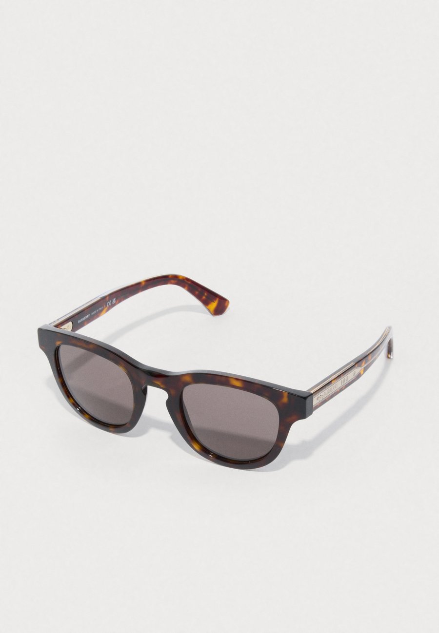 Солнцезащитные очки Burberry UNISEX, Dark Havana/Dark Brown/Dark Brown
Солнцезащитные очки Burberry UNISEX, Dark Havana/Dark Brown/Dark Brown