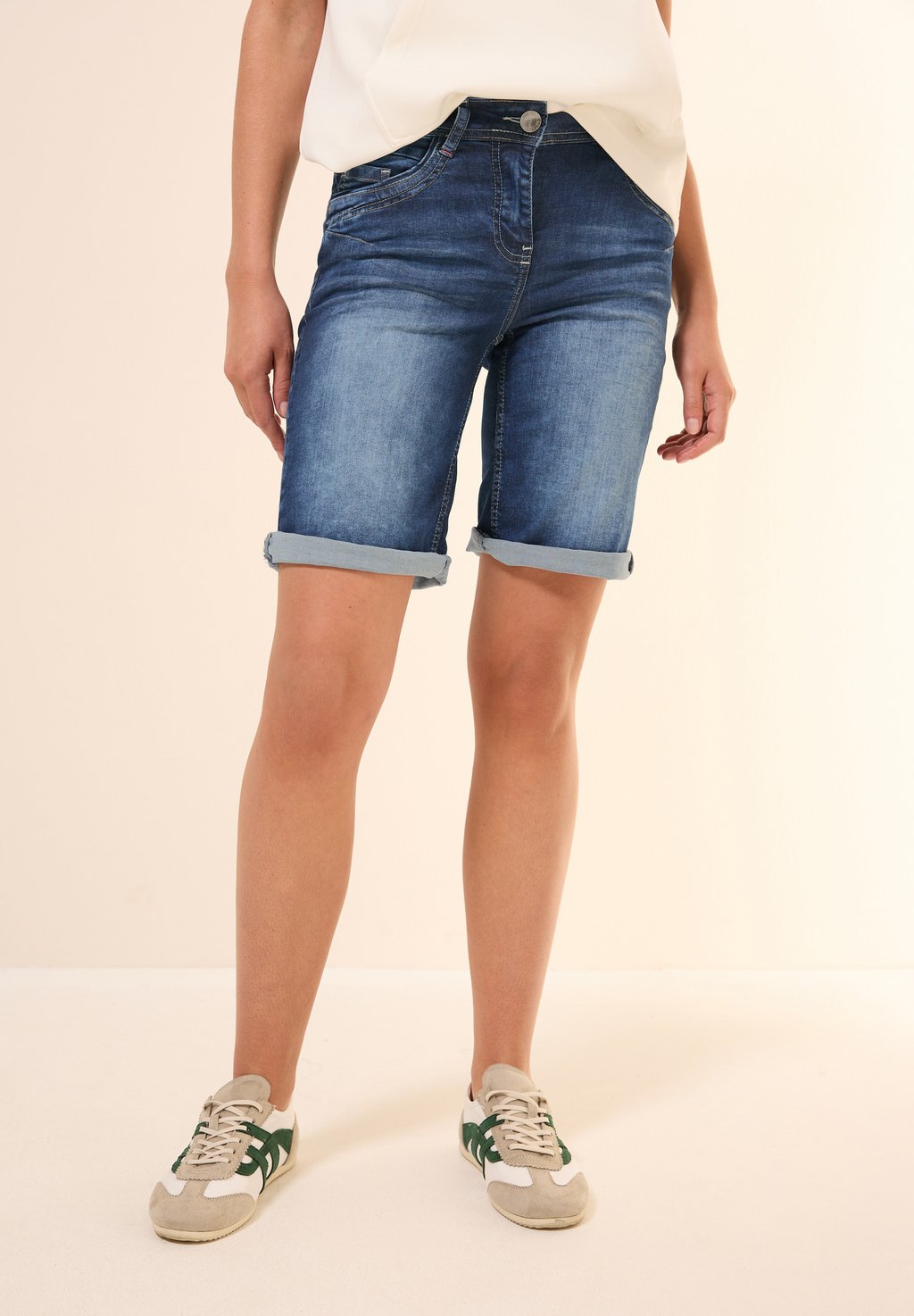 Джинсовые шорты CASUAL FIT Cecil, цвет Blau
Джинсовые шорты CASUAL FIT Cecil, цвет Blau