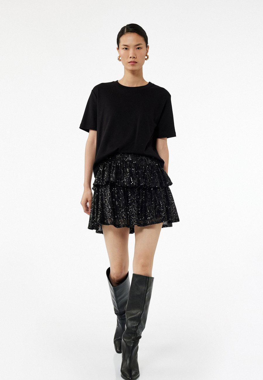 Юбка Koton A-line skirt, Black
Юбка Koton A-line skirt, Black