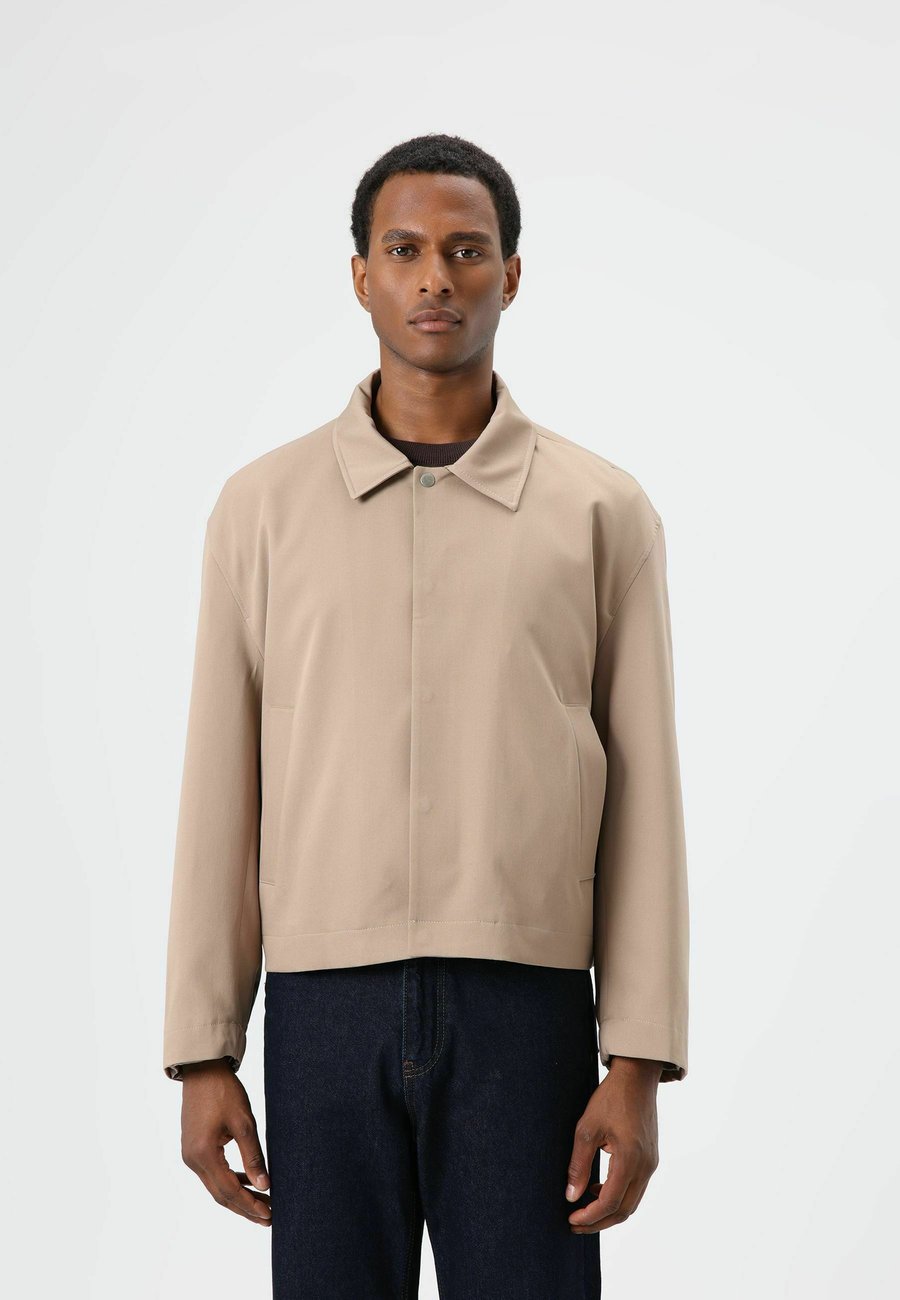 Куртка D.MoRo Light jacket, Beige
Куртка D.MoRo Light jacket, Beige