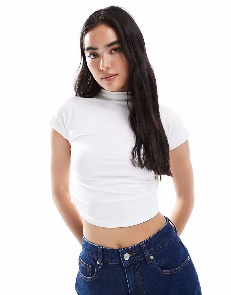 Топ Pimkie без рукавов с высоким воротом белого цвета 
Топ Pimkie без рукавов с высоким воротом белого цвета