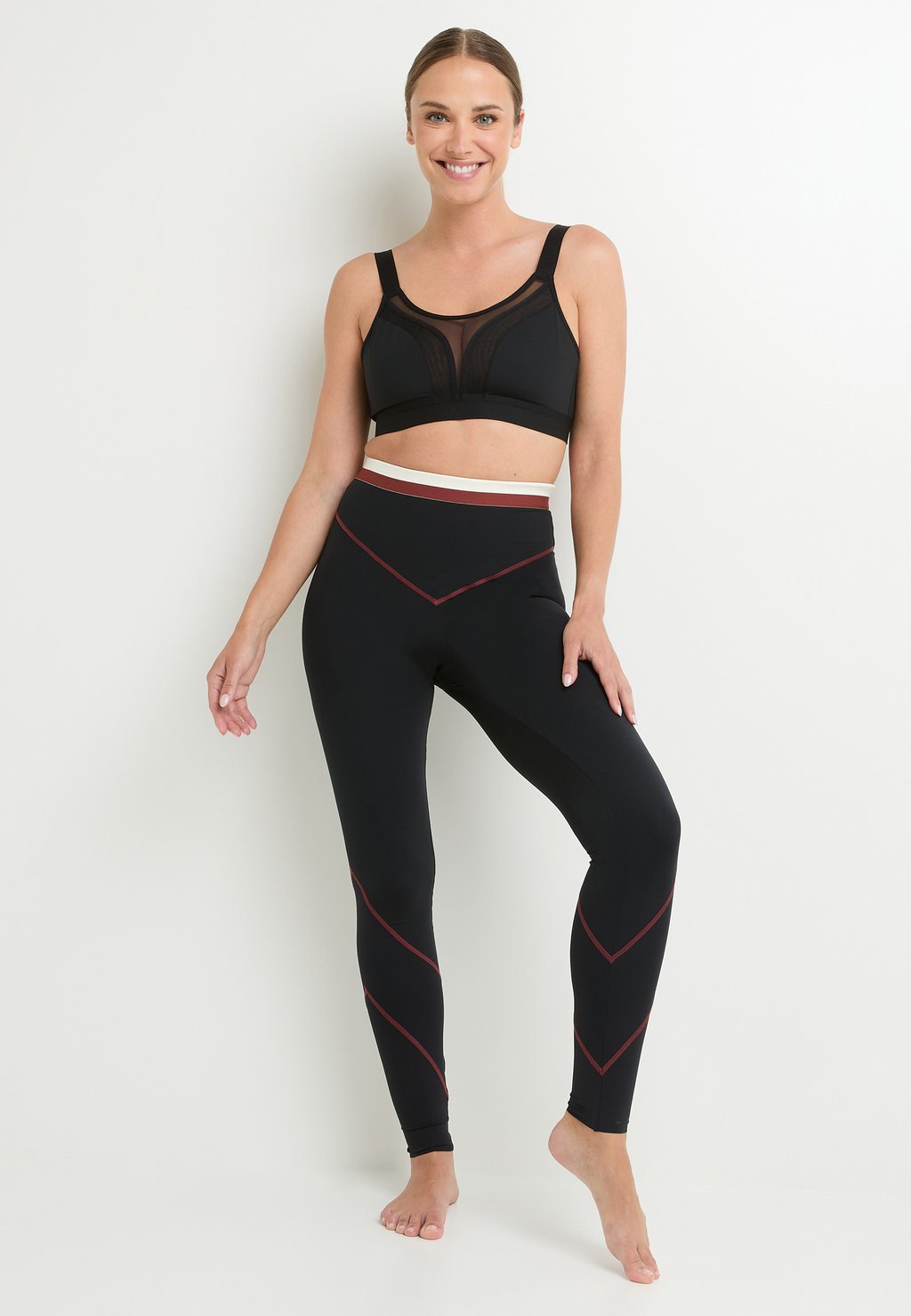 Леггинсы ROUGEGORGE, черный 
Леггинсы ROUGEGORGE, черный