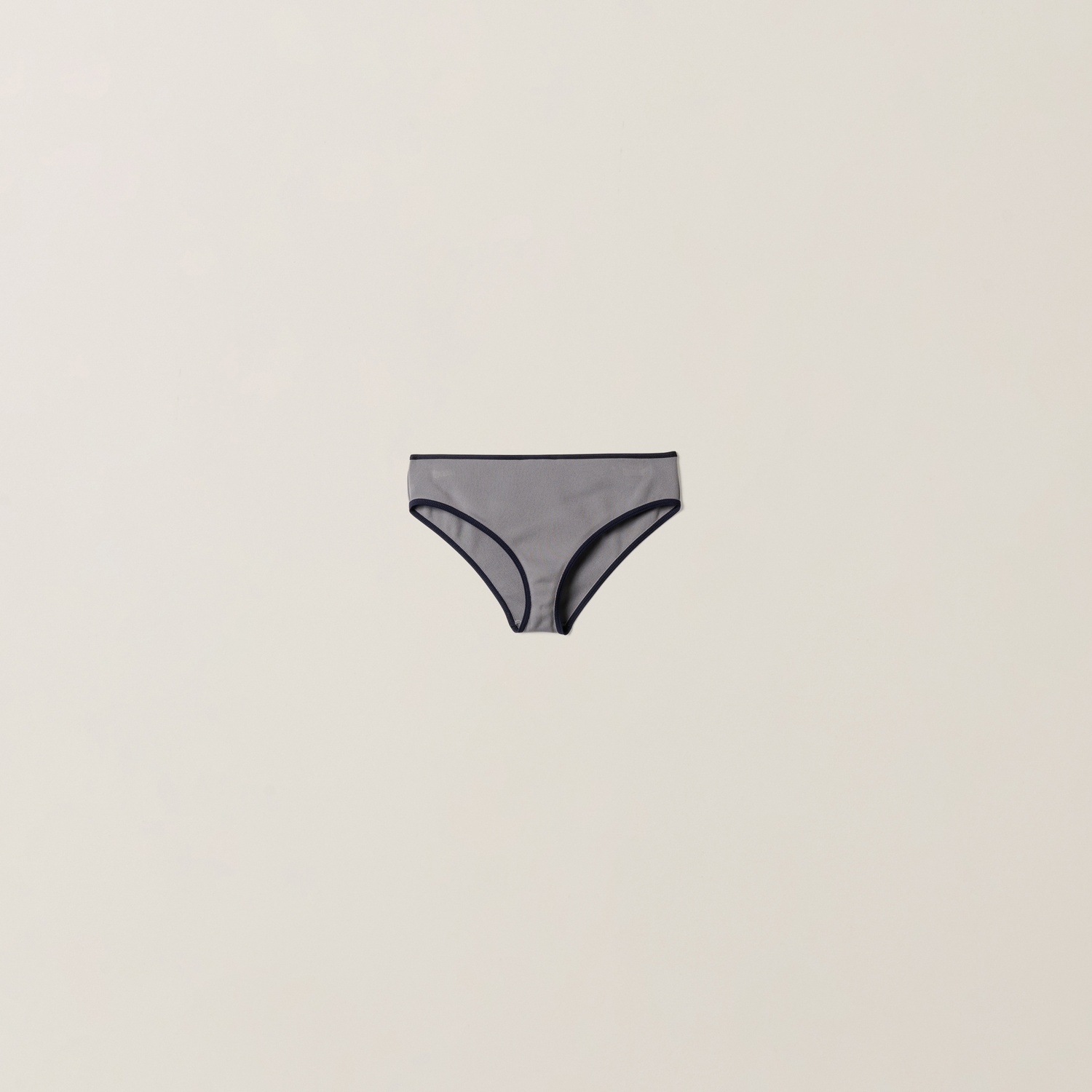 Плавки из технического трикотажа MIU MIU, серый + синий
Плавки из технического трикотажа MIU MIU, серый + синий