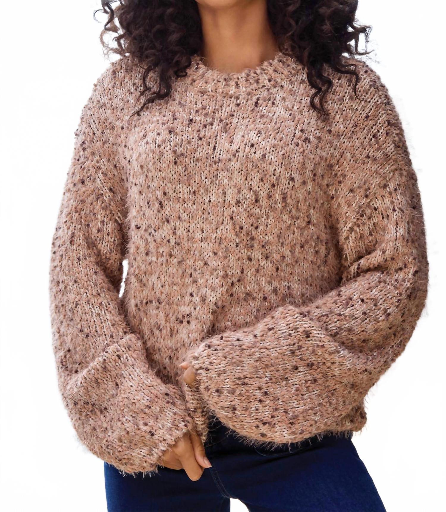 TRIBAL Свитер с пышными рукавами и пушистыми бретелями и декоративными накладками на плечи, цвет «Миндальный латте»-3292
TRIBAL Свитер с пышными рукавами и пушистыми бретелями и декоративными накладками на плечи, цвет «Миндальный латте»-3292