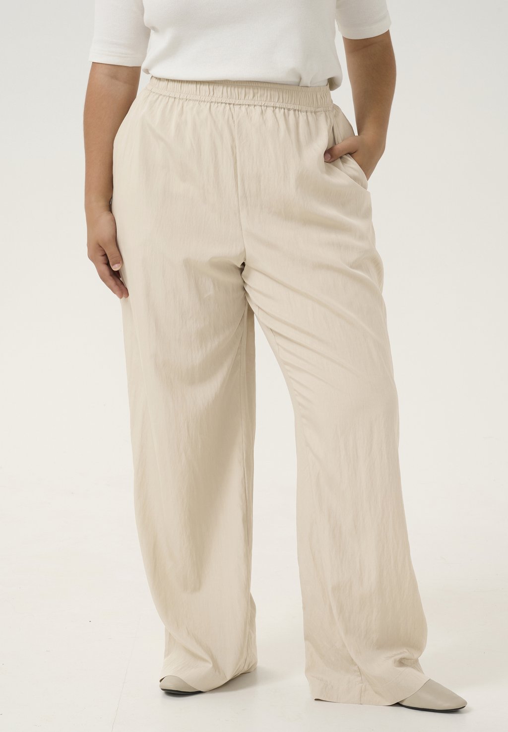 Брюки KCTRINA Kaffe Curve, песочный
Брюки KCTRINA Kaffe Curve, песочный