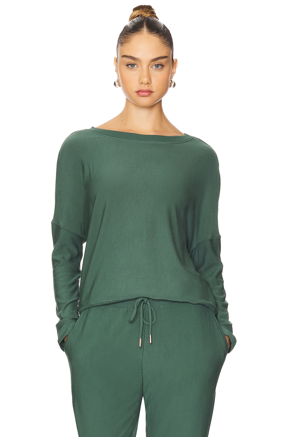 Мягчайший свитер Eberjey, цвет spruce
Мягчайший свитер Eberjey, цвет spruce