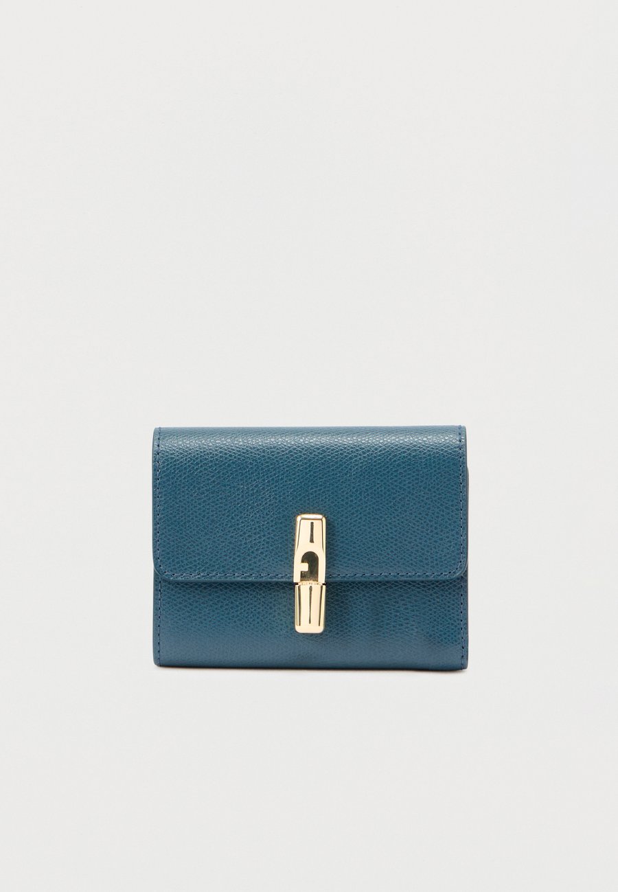 Кошелек Furla IRIDE COMPACT WALLET, Grigio Blu/Nero/Blue-Grey
Кошелек Furla IRIDE COMPACT WALLET, Grigio Blu/Nero/Blue-Grey