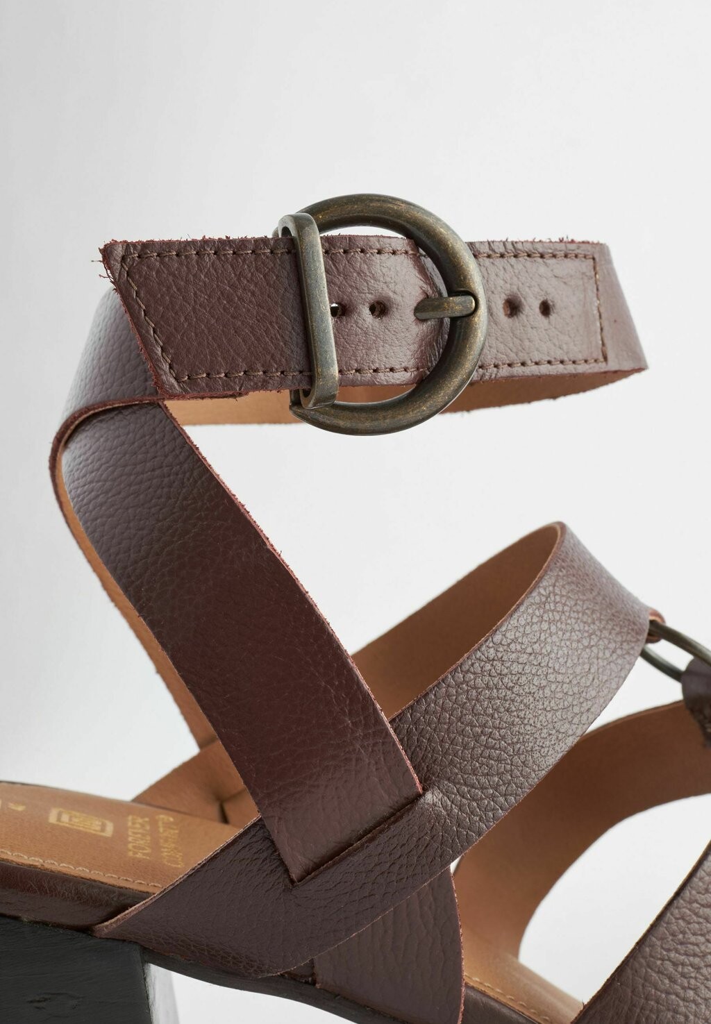 Сандалии FOREVER COMFORT STRAPPY BLOCK, REGULAR FIT Next, темно-коричневый
Сандалии FOREVER COMFORT STRAPPY BLOCK, REGULAR FIT Next, темно-коричневый
