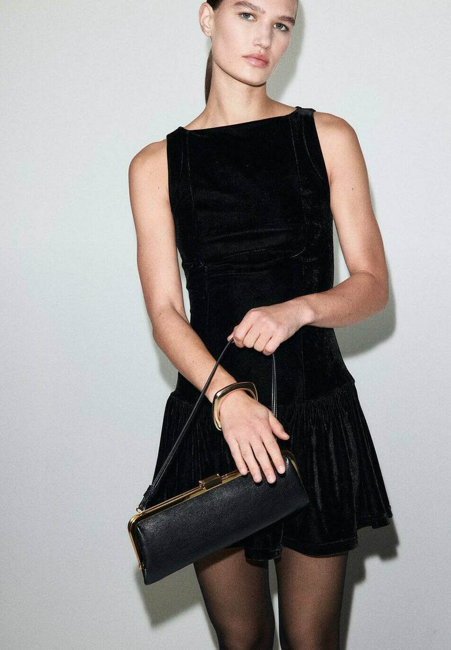 Платье Mango Shift dress, Black
Платье Mango Shift dress, Black