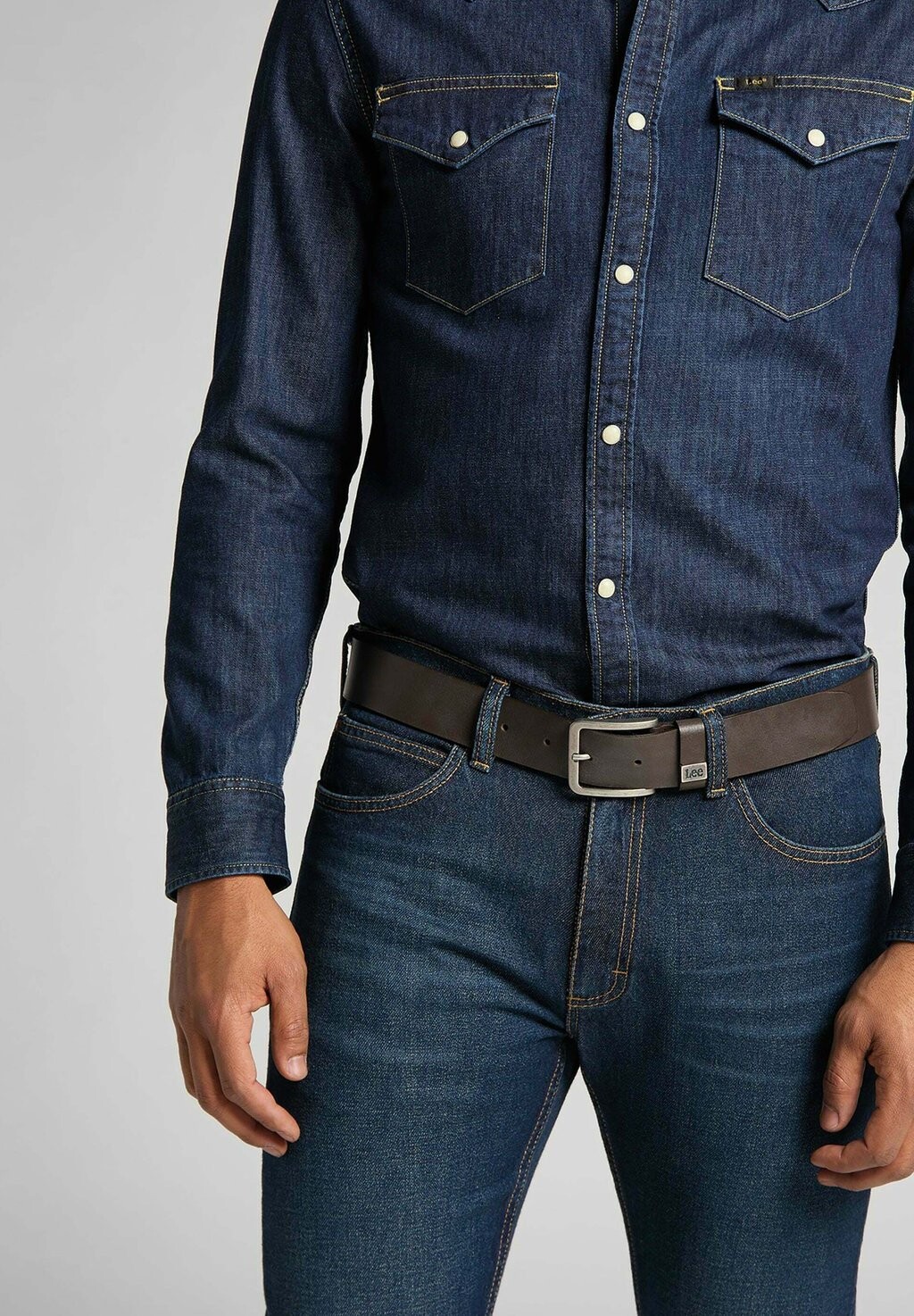 Ремень МАЛЕНЬКИЙ ЛОГОТИП Lee, Braunleder
Ремень МАЛЕНЬКИЙ ЛОГОТИП Lee, Braunleder