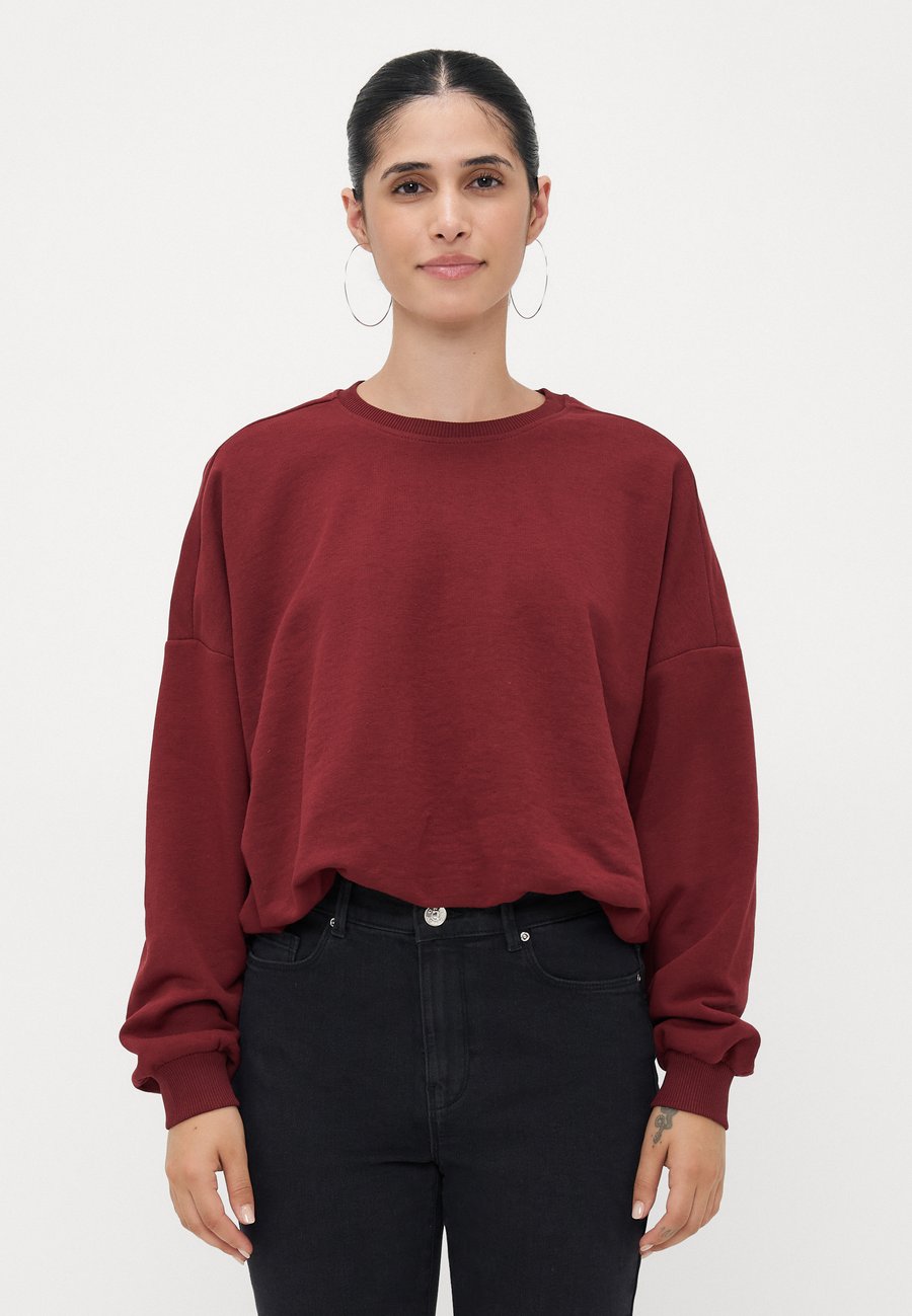 Толстовка ONLY Petite ONLFIE BALLOON, Cabernet/Bordeaux
Толстовка ONLY Petite ONLFIE BALLOON, Cabernet/Bordeaux