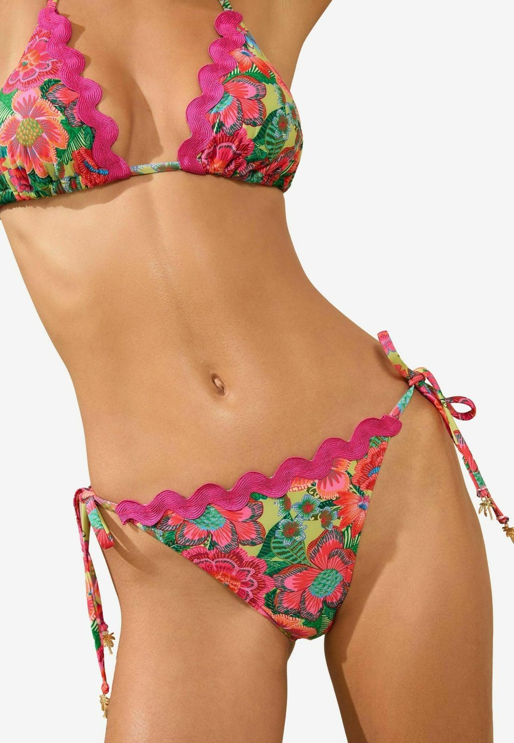 Плавки бикини TIE SIDE Lipsy, розовый
Плавки бикини TIE SIDE Lipsy, розовый