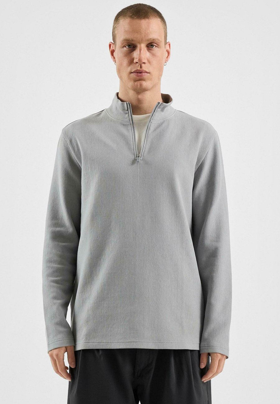 Топ QS Long sleeved top, Schiefergrau/Grey
Топ QS Long sleeved top, Schiefergrau/Grey
