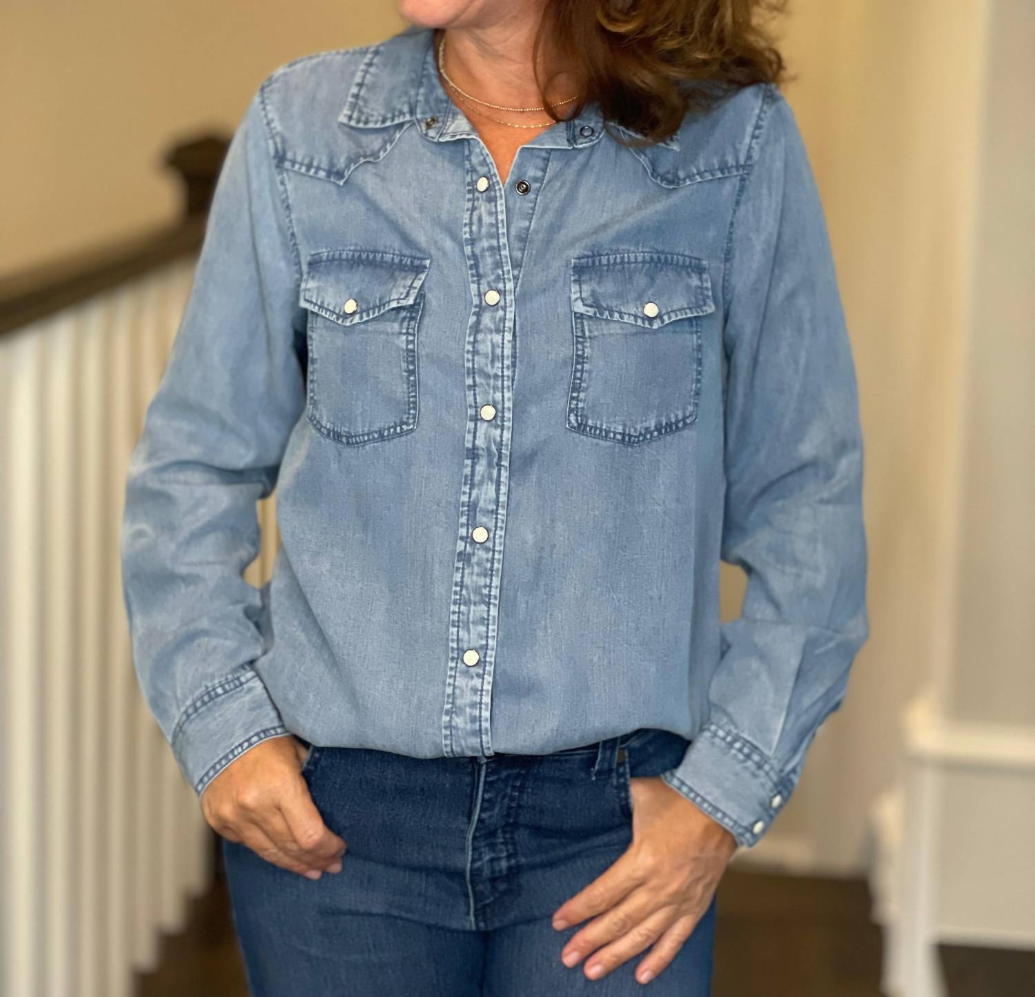 Рубашка из денима Raquel Tencel в Mill Valley Velvet Heart
Рубашка из денима Raquel Tencel в Mill Valley Velvet Heart