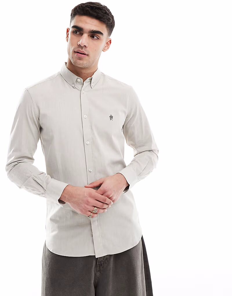 Строгая рубашка с длинными рукавами и логотипом French Connection в каменном цвете
Строгая рубашка с длинными рукавами и логотипом French Connection в каменном цвете