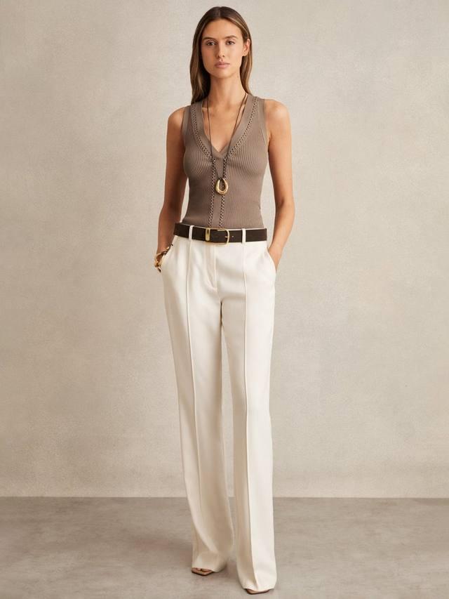 Безрукавка Lanette Craft Stitch с V-образным вырезом Reiss, Mink
Безрукавка Lanette Craft Stitch с V-образным вырезом Reiss, Mink