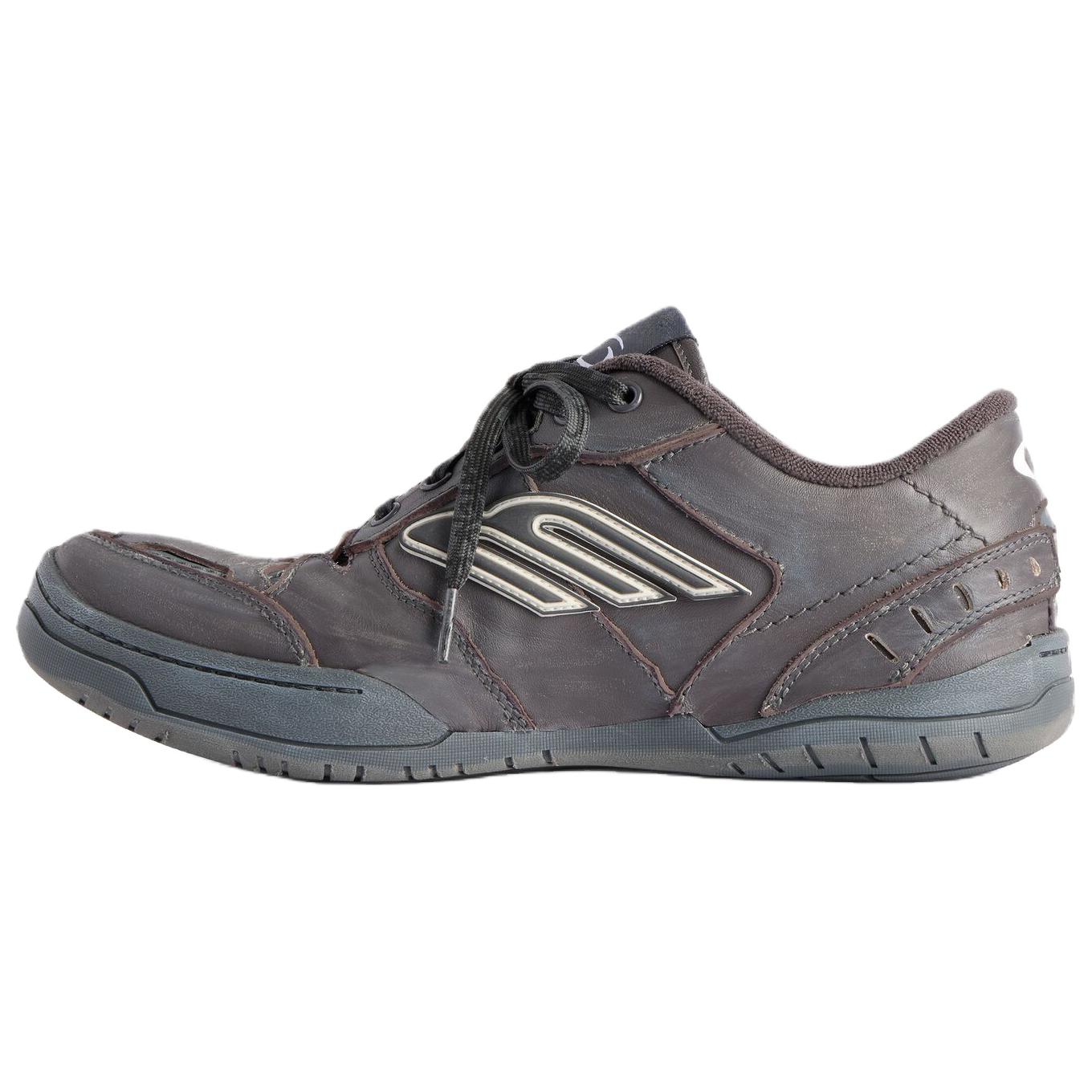 Balenciaga Низкие повседневные туфли Hamptons, потертые, коричневые
Balenciaga Низкие повседневные туфли Hamptons, потертые, коричневые