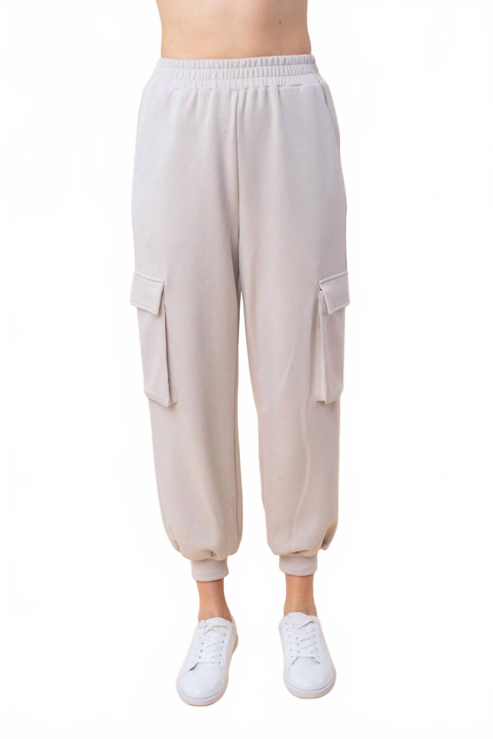 Высокие однотонные вязаные карго-брюки серого цвета White Birch
Высокие однотонные вязаные карго-брюки серого цвета White Birch