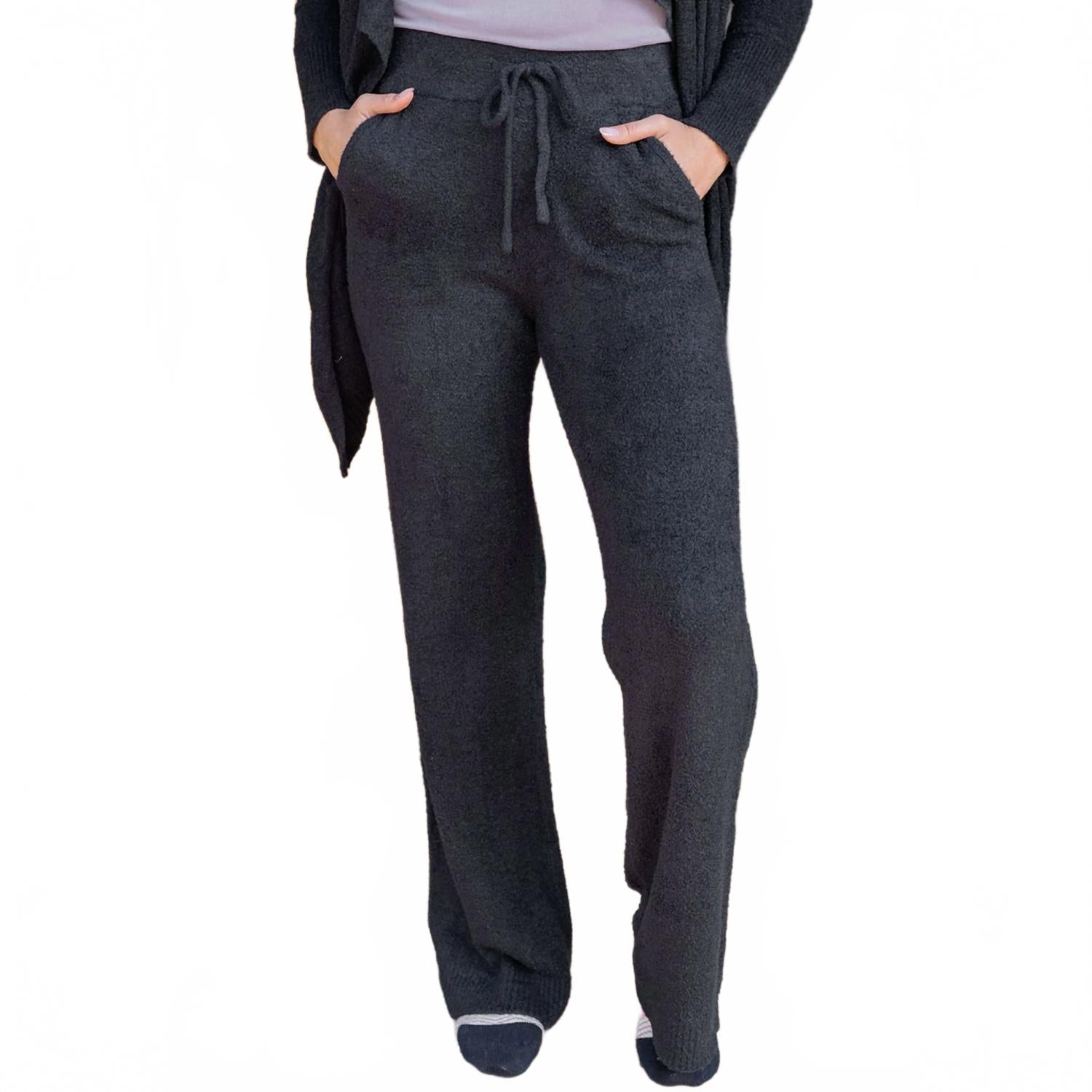 Бамбю Широкие Брюки для отдыха в черном цвете Grace and Lace
Бамбю Широкие Брюки для отдыха в черном цвете Grace and Lace