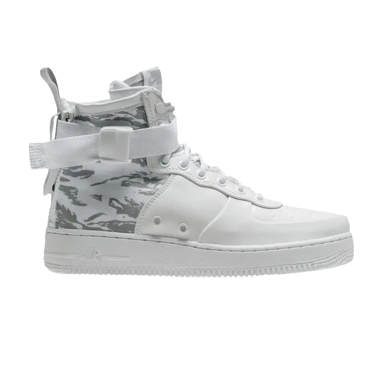 Кроссовки Nike SF Air Force 1 Mid 'Winter Camo', белый 
Кроссовки Nike SF Air Force 1 Mid 'Winter Camo', белый