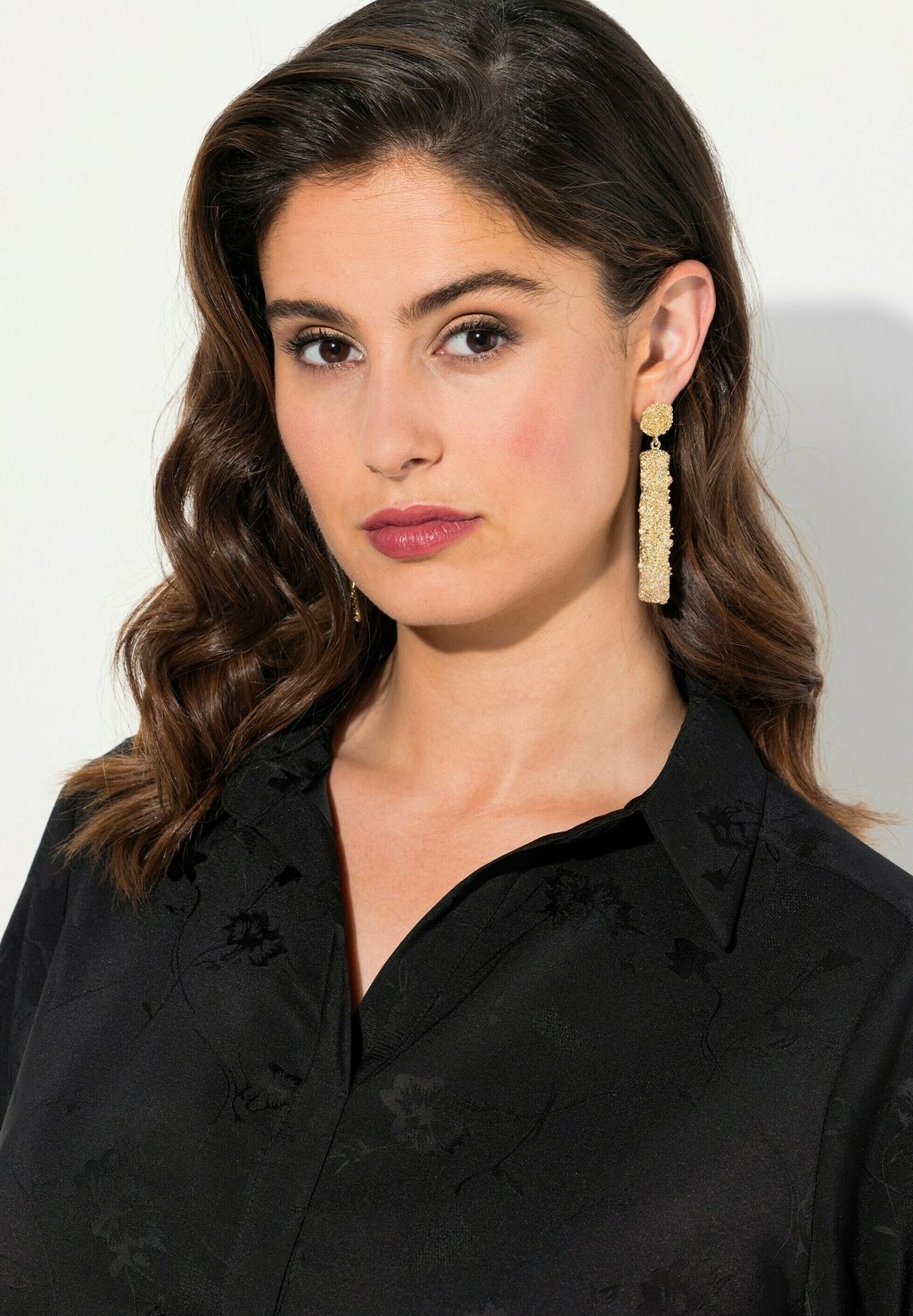 Туника TEXTURED FLORAL LONG SLEEVE Ulla Popken, черный
Туника TEXTURED FLORAL LONG SLEEVE Ulla Popken, черный