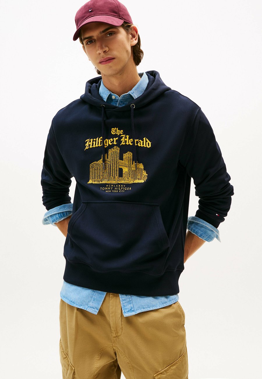 Худи Tommy Hilfiger LOGO EMBROIDERY RELAXED DRAWSTRING , Navy Blue/Dark Blue, Синий, Худи Tommy Hilfiger LOGO EMBROIDERY RELAXED DRAWSTRING , Navy Blue/Dark Blue
Худи Tommy Hilfiger LOGO EMBROIDERY RELAXED DRAWSTRING , Navy Blue/Dark Blue, Синий, Худи Tommy Hilfiger LOGO EMBROIDERY RELAXED DRAWSTRING , Navy Blue/Dark Blue