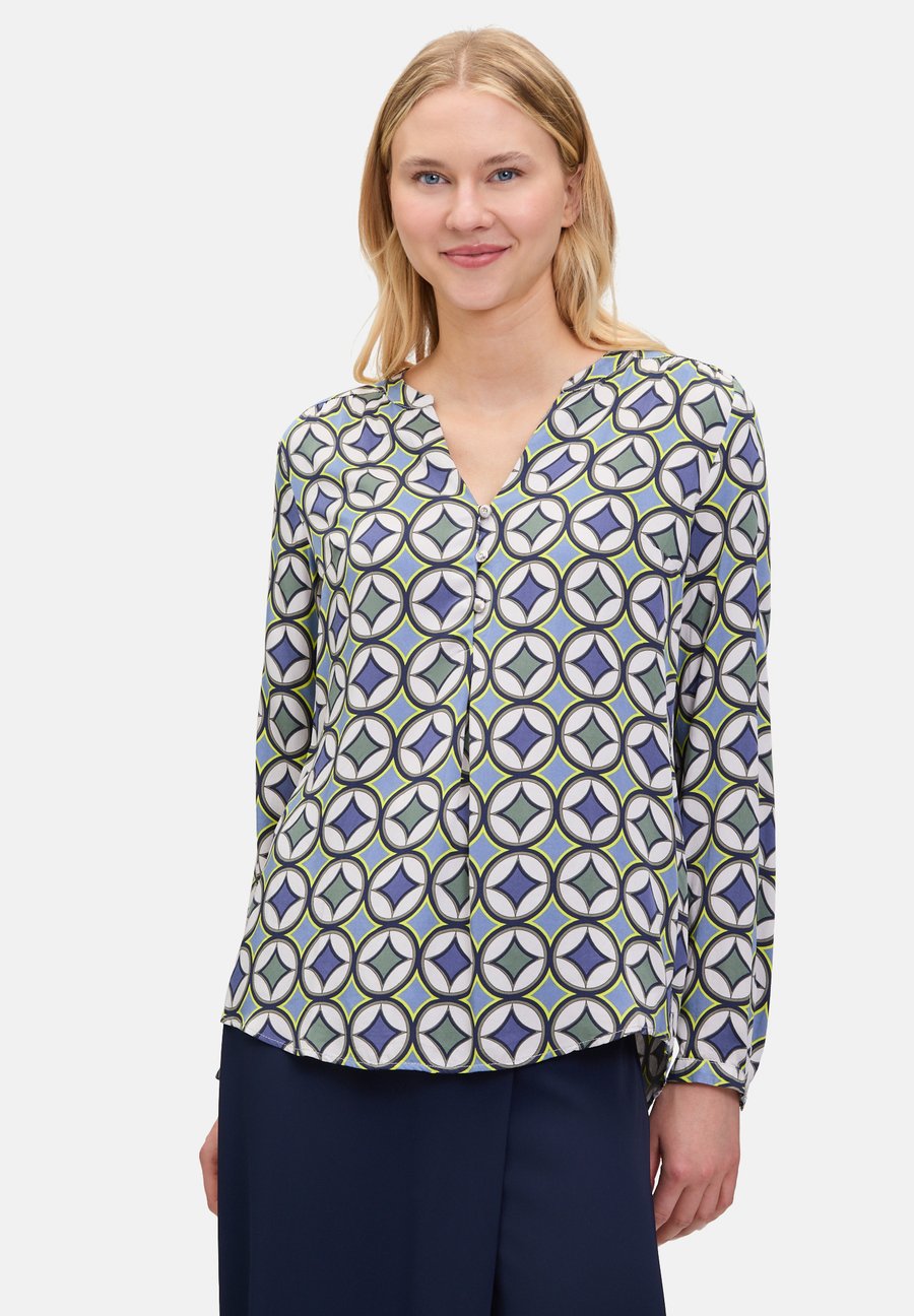 Блуза Cartoon CASUAL- MIT KNÖPFEN, Blau/Grün/Blue
Блуза Cartoon CASUAL- MIT KNÖPFEN, Blau/Grün/Blue