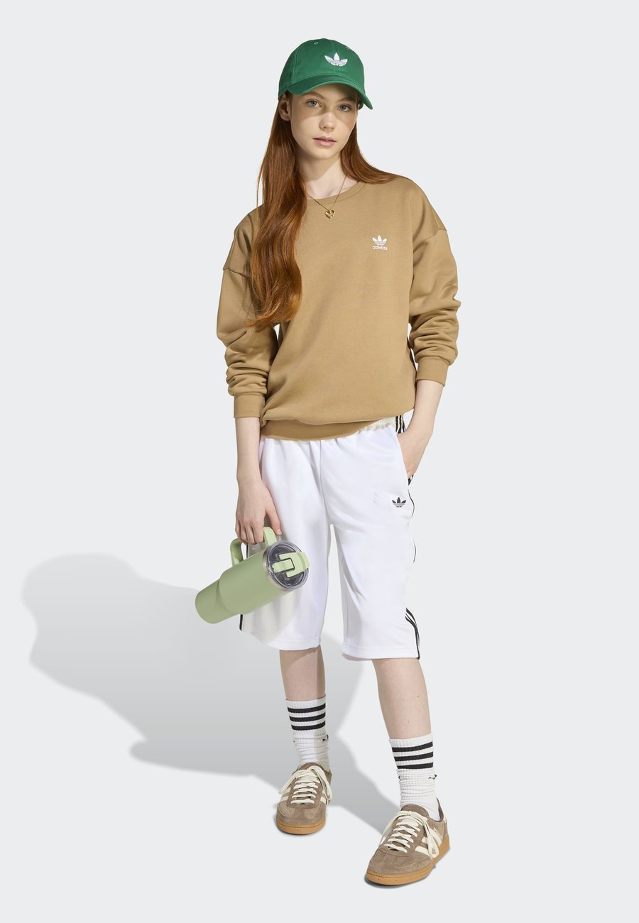 Толстовка Adidas Originals BOYFRIEND CREW , Cardboard/Brown
Толстовка Adidas Originals BOYFRIEND CREW , Cardboard/Brown