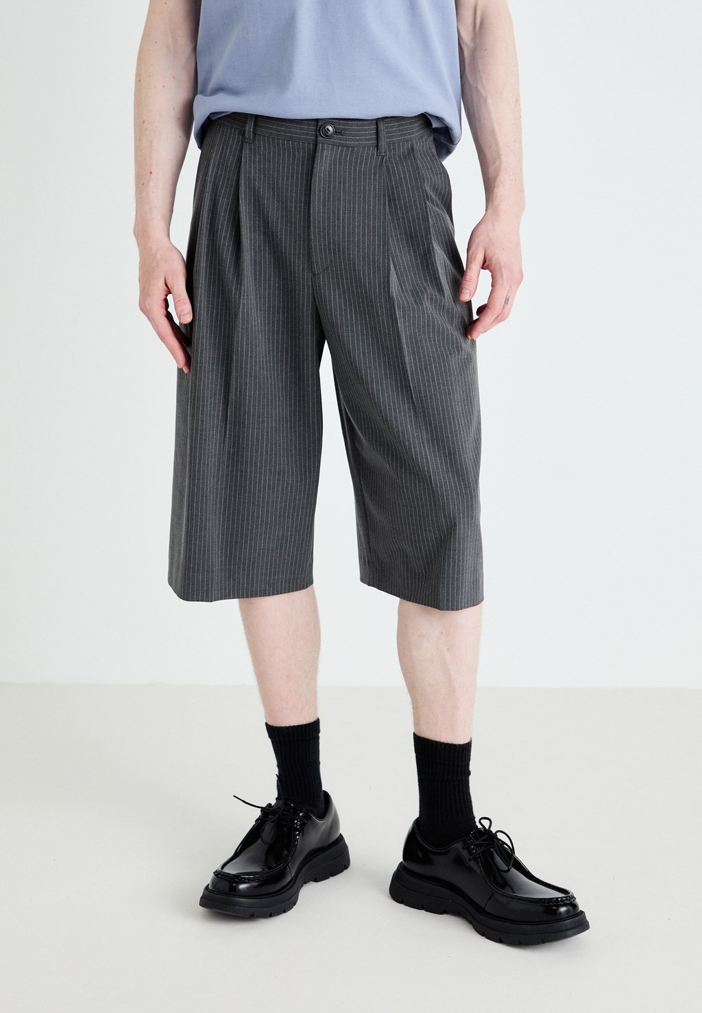 Шорты JOEY LOOSE LONG SUIT Weekday, светло-серый
Шорты JOEY LOOSE LONG SUIT Weekday, светло-серый