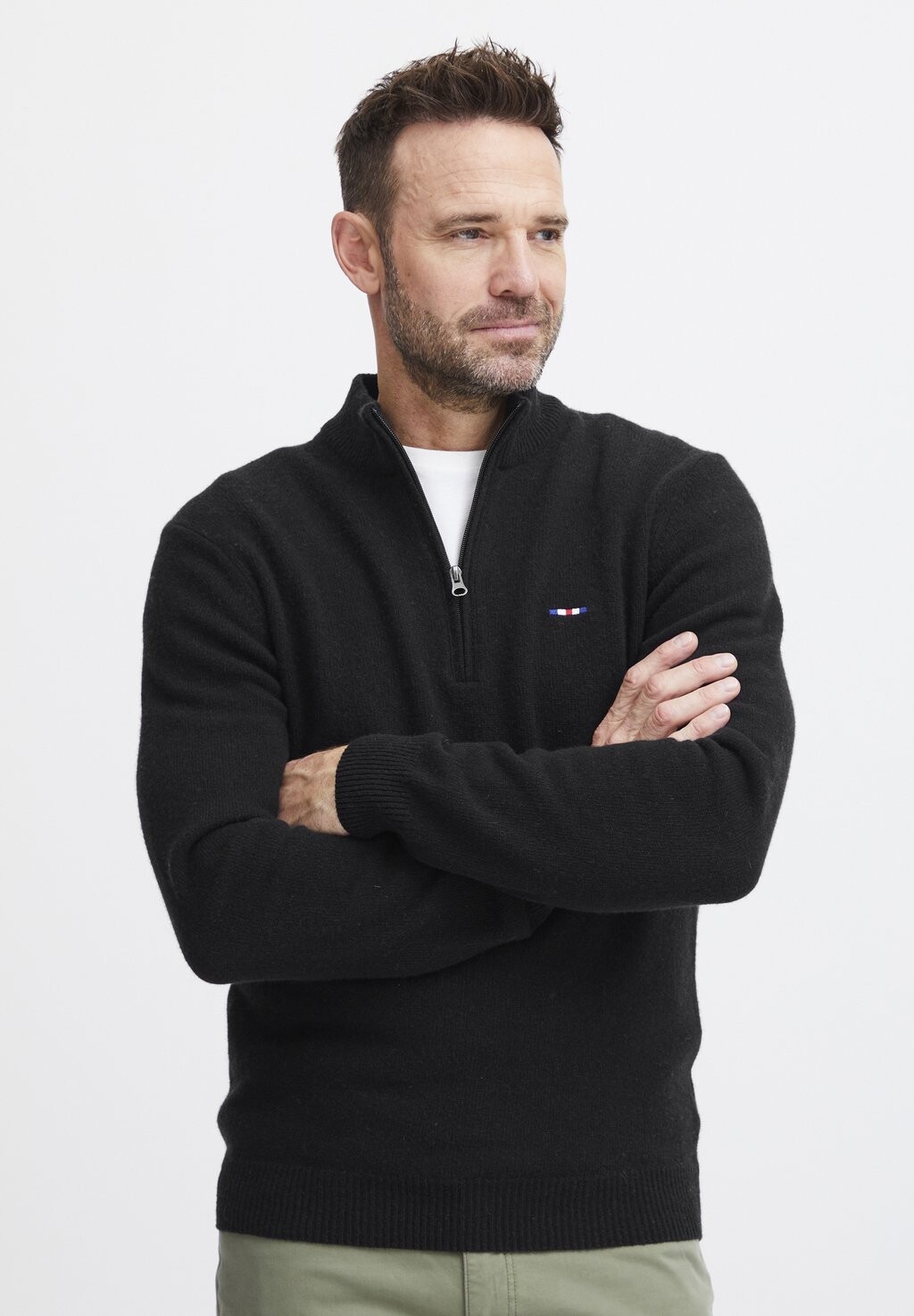 Джемпер HALFZIP FQ1924, черный
Джемпер HALFZIP FQ1924, черный
