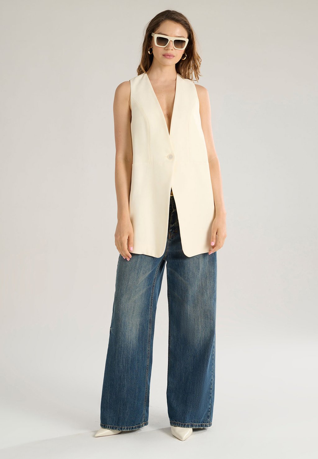 Жилет LONG Manila Grace, белый
Жилет LONG Manila Grace, белый