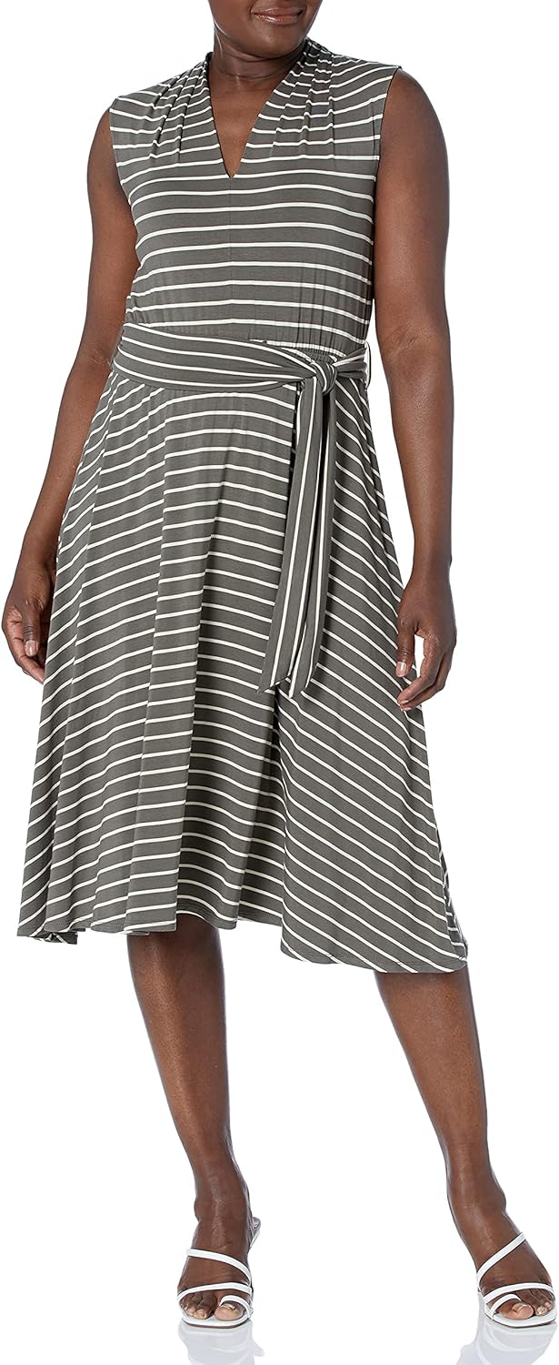 Женское платье миди Calvin Klein с V-образным вырезом и поясом-кушаком, Caper/Wheat
Женское платье миди Calvin Klein с V-образным вырезом и поясом-кушаком, Caper/Wheat