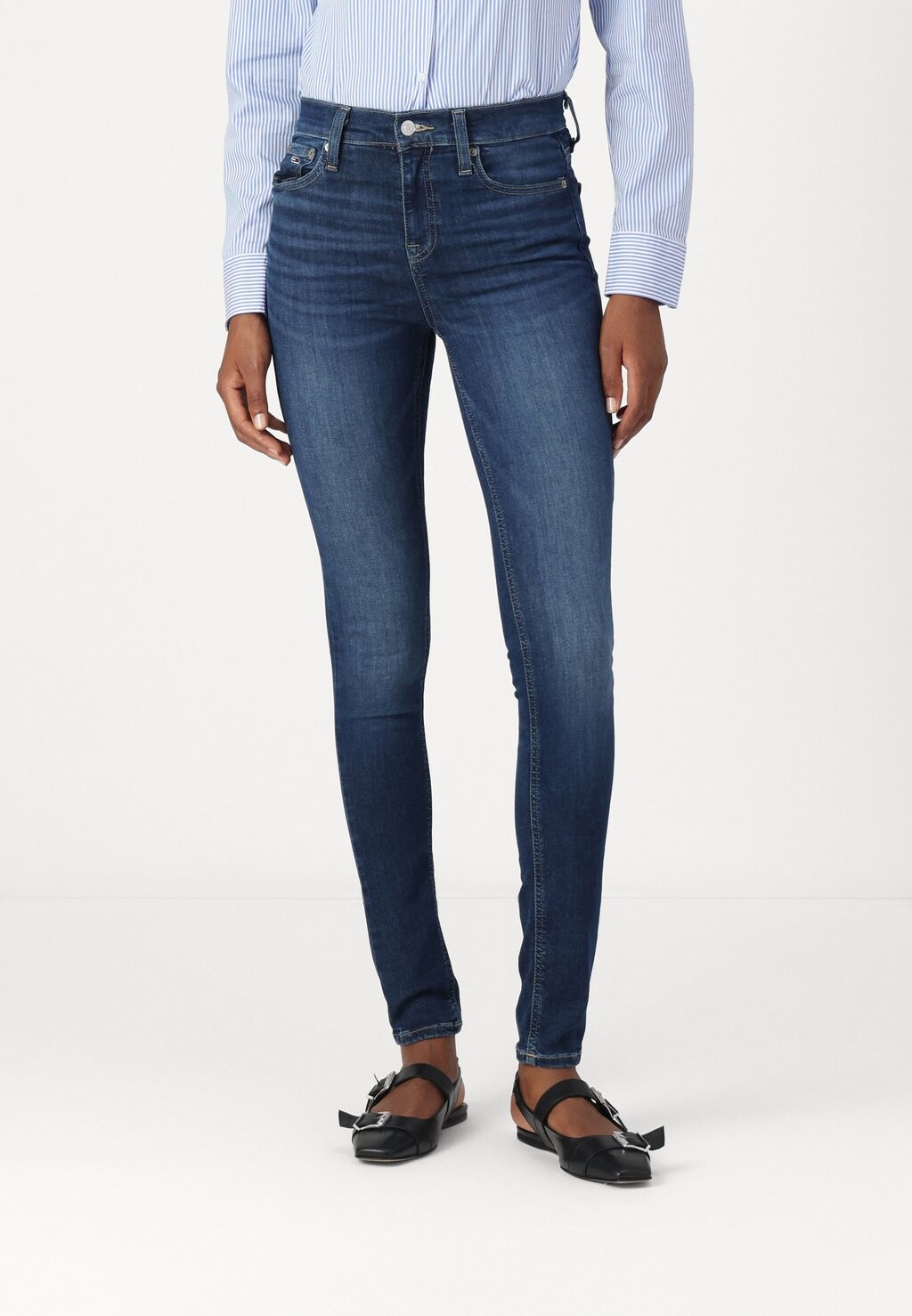 Джинсы облегающие NORA Tommy Jeans, темно-синий деним
Джинсы облегающие NORA Tommy Jeans, темно-синий деним