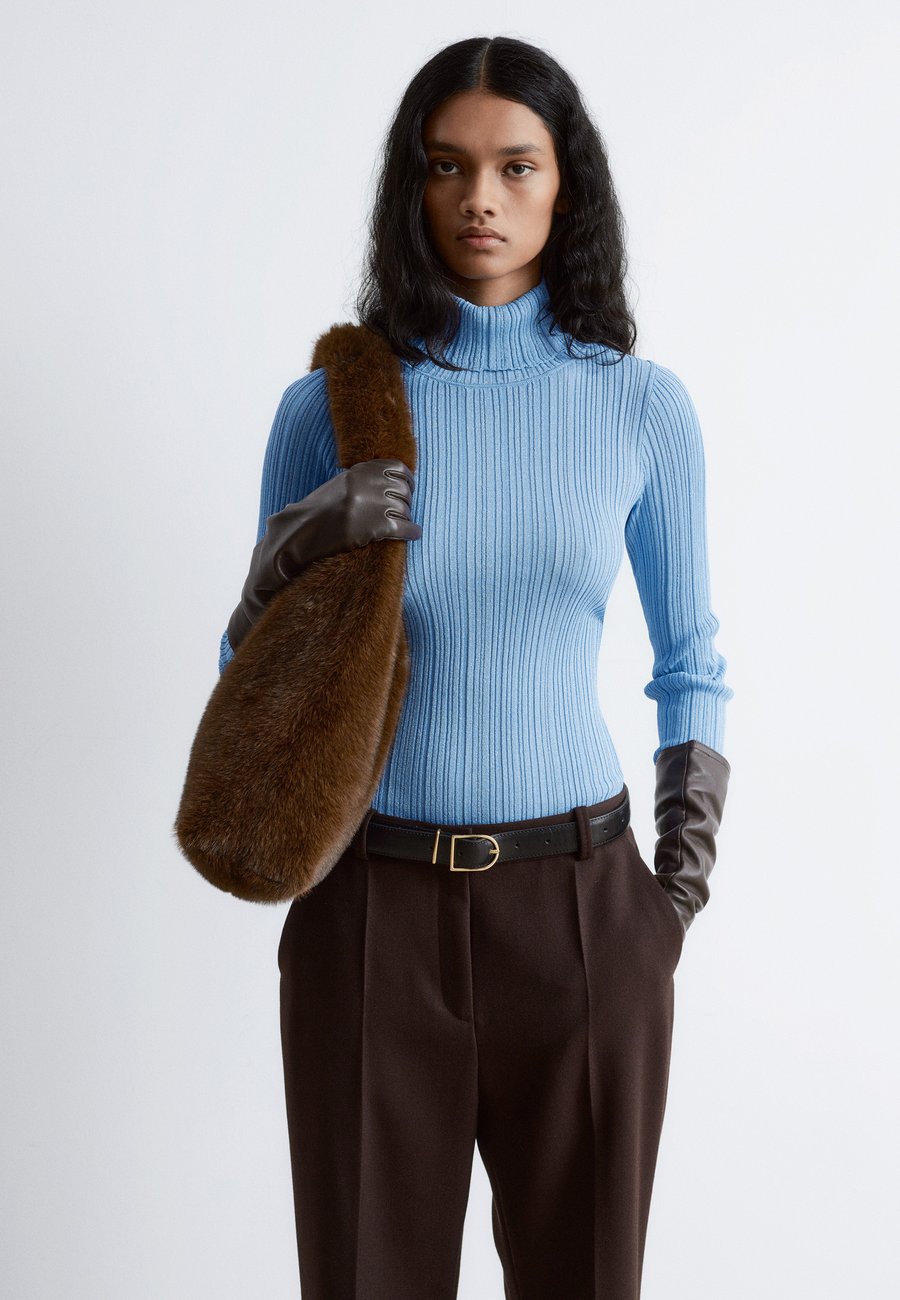 Джемпер & other stories TURTLENECK, Light Blue
Джемпер & other stories TURTLENECK, Light Blue