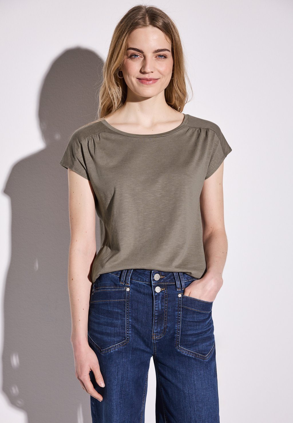 Базовая футболка Street One, цвет Braun
Базовая футболка Street One, цвет Braun