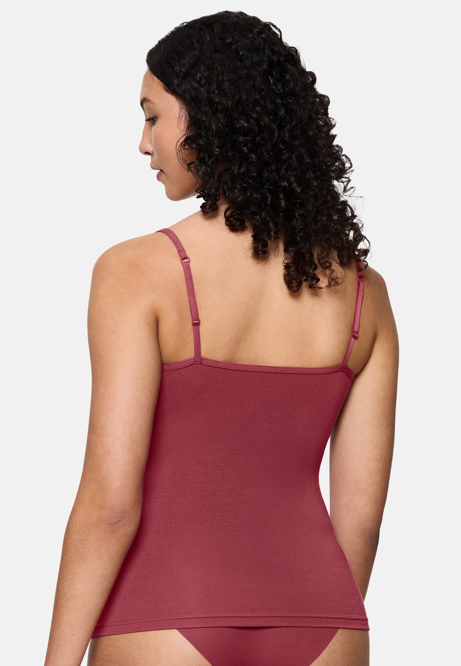 Топ Triumph FEEL OF SPAGHETTI, Sweet Marsala/Dark Red
Топ Triumph FEEL OF SPAGHETTI, Sweet Marsala/Dark Red