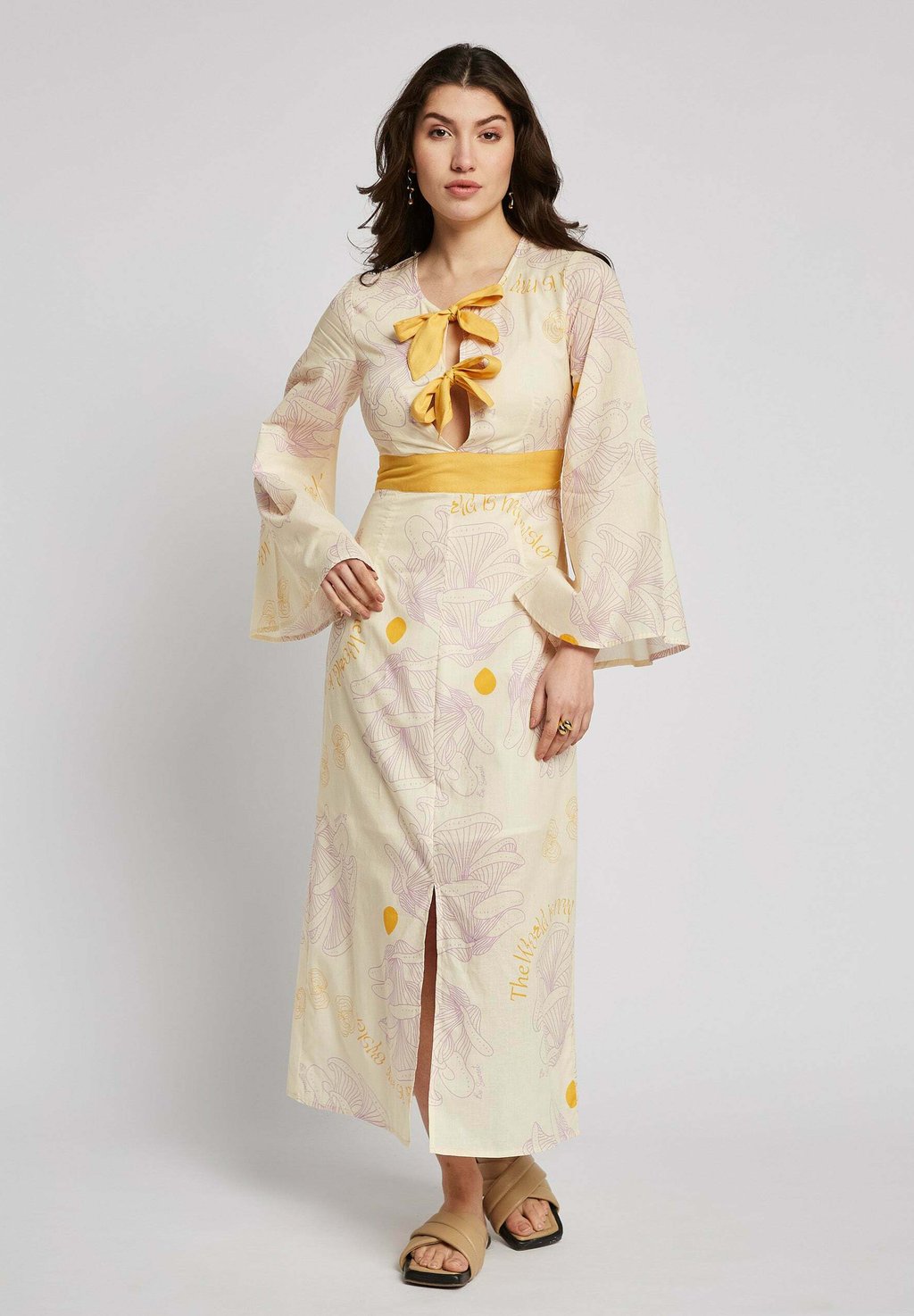 Платье макси SOLEIA Be Sunset, бежевый
Платье макси SOLEIA Be Sunset, бежевый