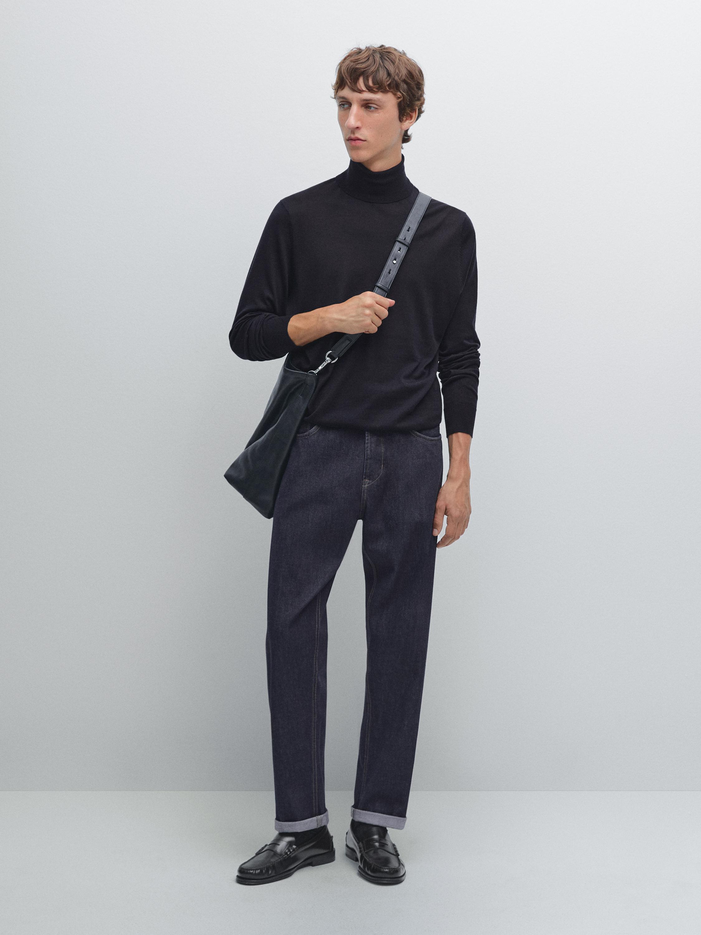 Вязаный джемпер с высоким воротом из смесовой шерсти Massimo Dutti, темно-синий
Вязаный джемпер с высоким воротом из смесовой шерсти Massimo Dutti, темно-синий