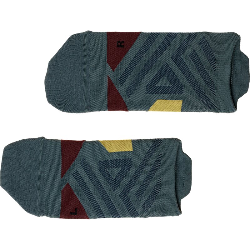 Носки низкие On, цвет shadow | mulberry
Носки низкие On, цвет shadow | mulberry