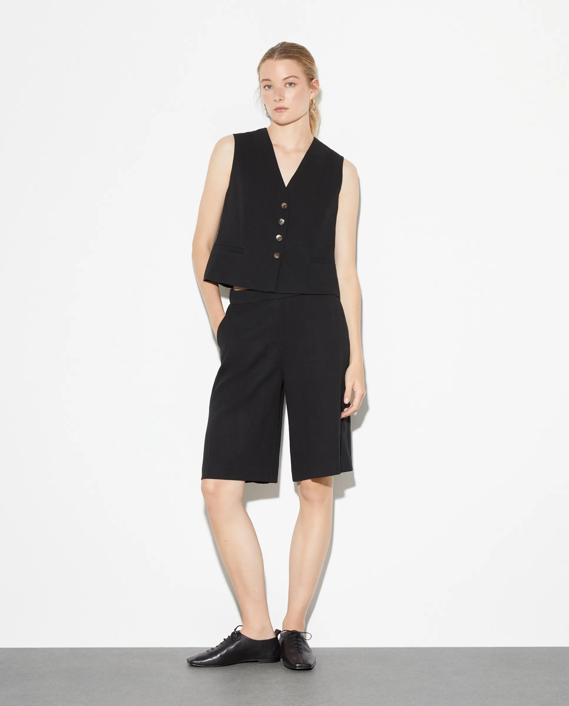 Женские бермуды Woman El Corte Inglés, черный
Женские бермуды Woman El Corte Inglés, черный