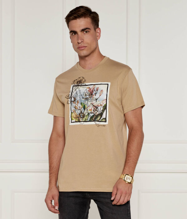 Футболка Guess Jeans Regular Fit Flower Box, бежевый
Футболка Guess Jeans Regular Fit Flower Box, бежевый