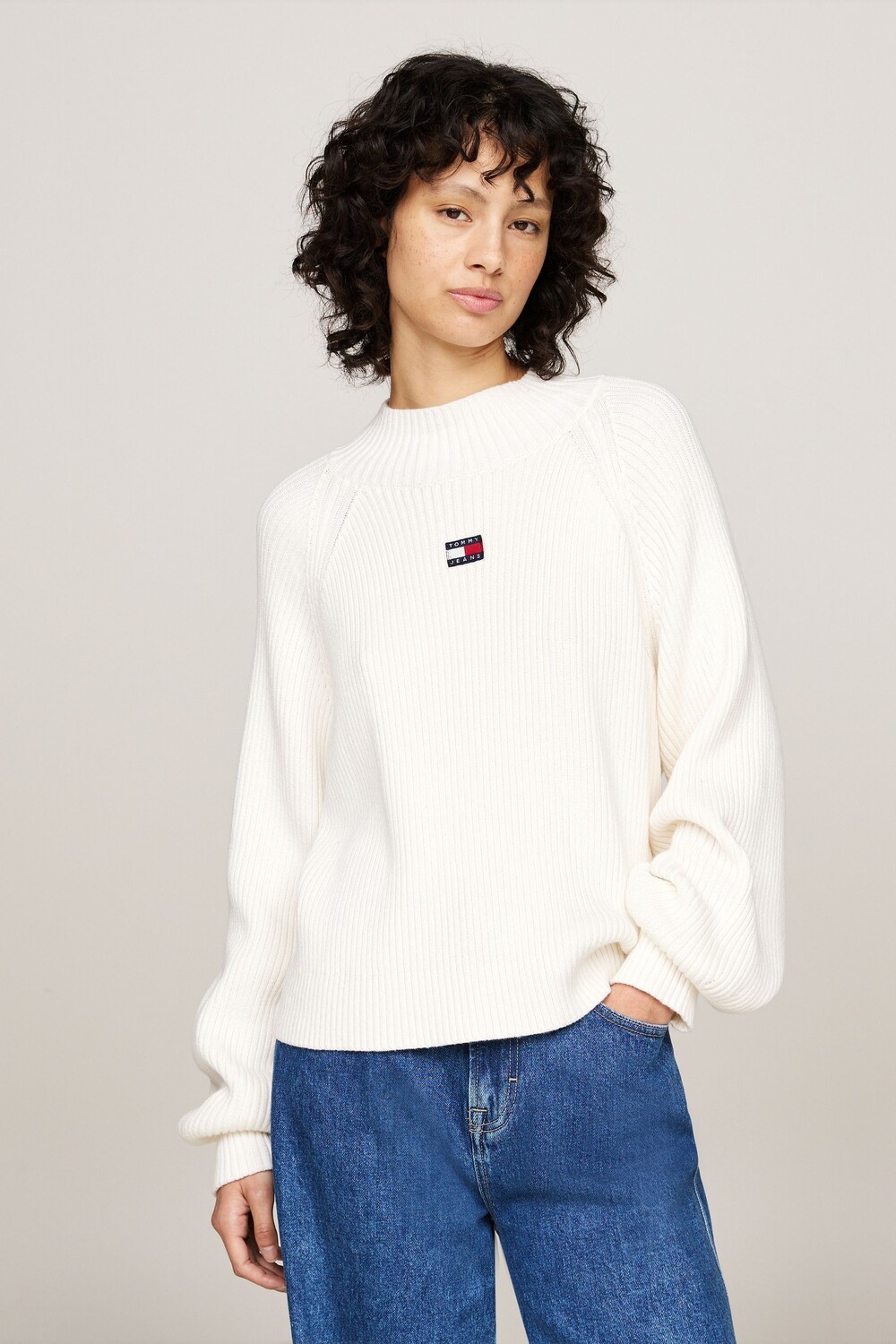 Значок макет nexk свитер Tommy Jeans, белый
Значок макет nexk свитер Tommy Jeans, белый