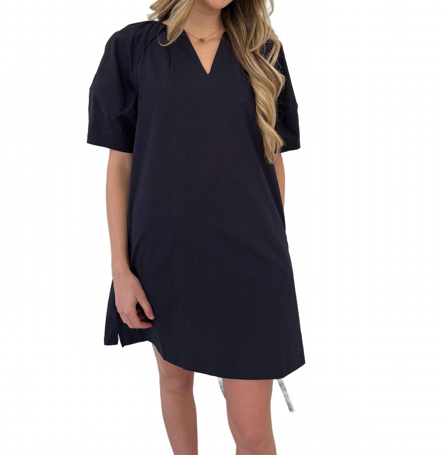 Scarlett мини-платье с V-образным вырезом и пышными рукавами в темно-синем цвете PINCH
Scarlett мини-платье с V-образным вырезом и пышными рукавами в темно-синем цвете PINCH