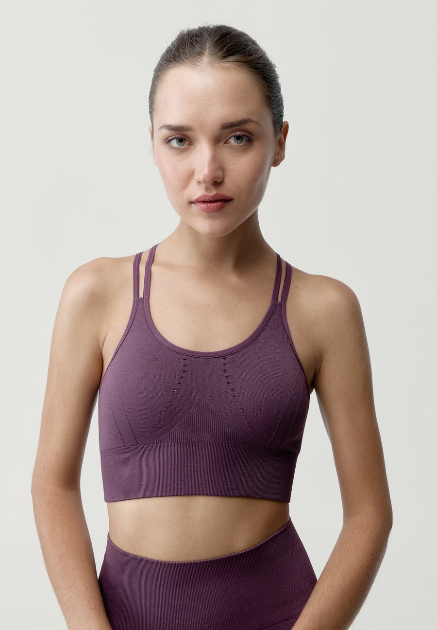 Бюстгальтер Born Living Yoga MALALA, Burdeos/Dark Purple
Бюстгальтер Born Living Yoga MALALA, Burdeos/Dark Purple